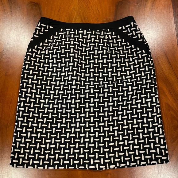 Talbots Dresses & Skirts - Talbots Black and Off-White Pencil Skirt with Pockets, Size 10